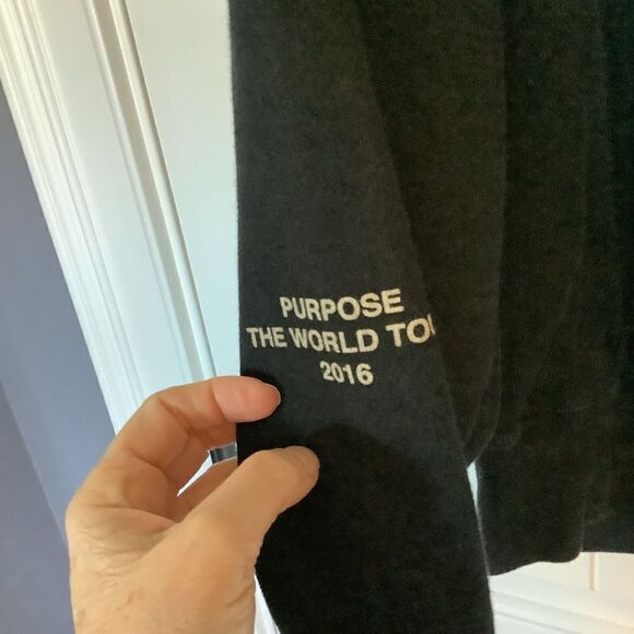 Justin‎ Bieber 2016 World 🌎 Tour Sweatshirt  🤩😎🥰❤️ - Picture 4 of 7